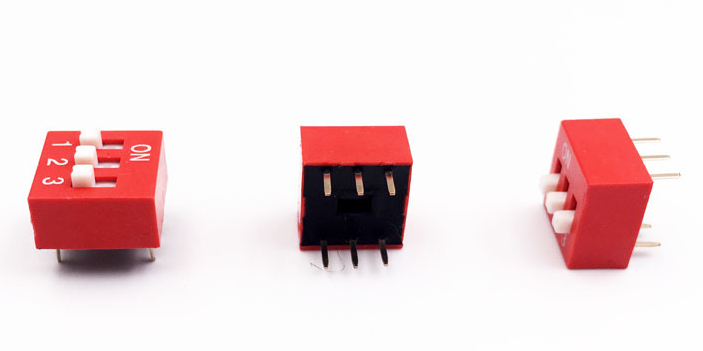 三位撥動(dòng)開關(guān)3面圖