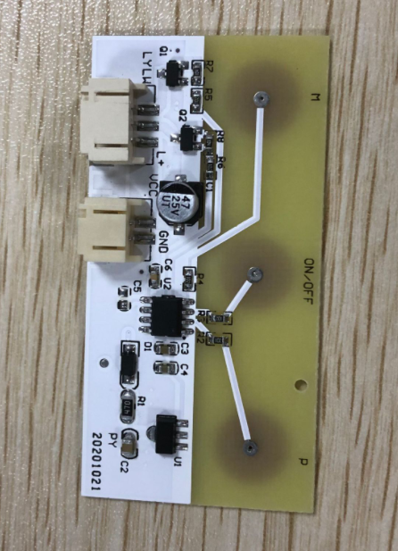 2個(gè)連接器主板