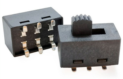 黑色撥動(dòng)開關(guān)